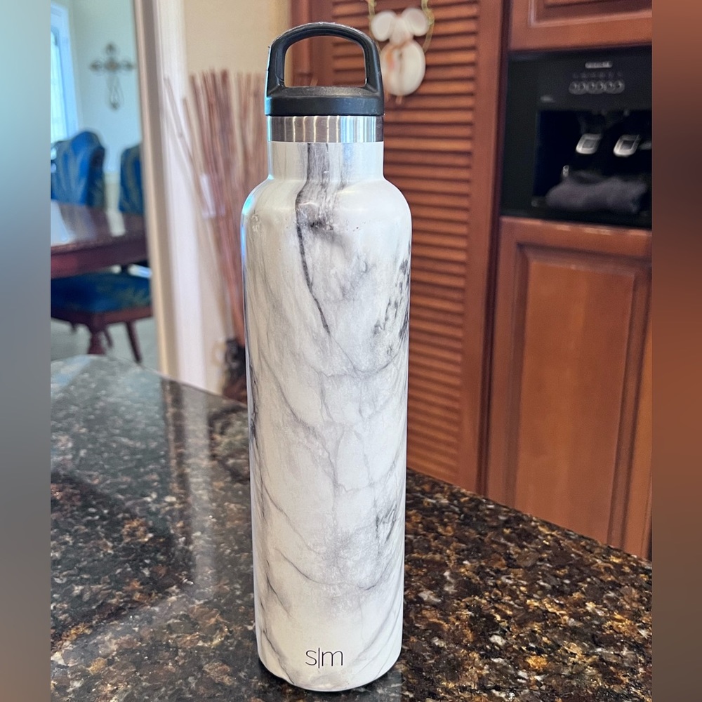 Simple Modern Insulated Water Bottle 24oz Ascent Gray Marble